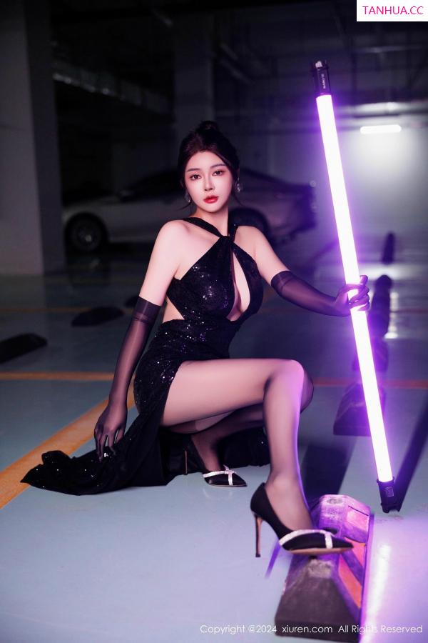凯竹Vision 萌尤星凯竹 [XiuRen]高清写真图 2024.11.27 No.9512 凯竹Quinn 黑丝美臀第13张图片